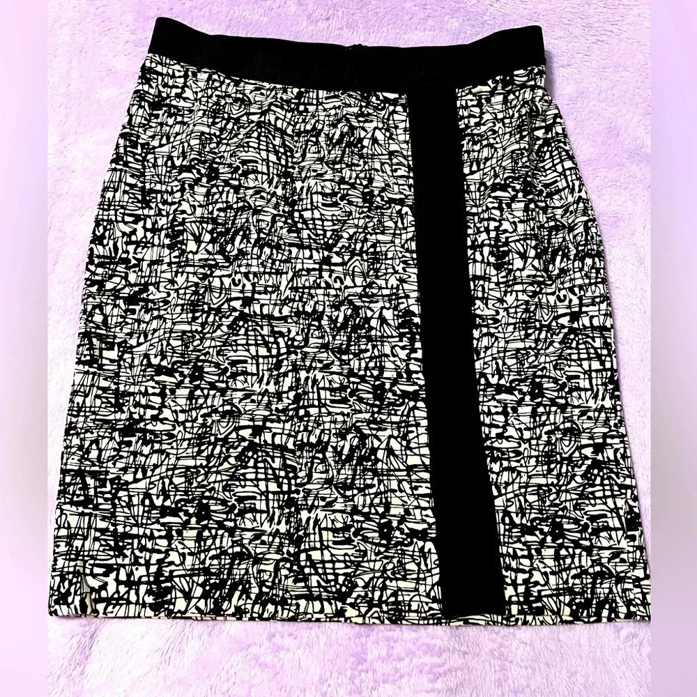 AnnTaylor printed black and white skirt